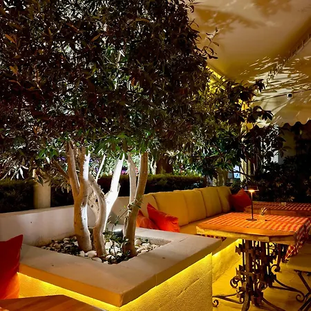 Hotel apartamentowy Mitos 3*