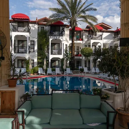 Mitos Aparthotel